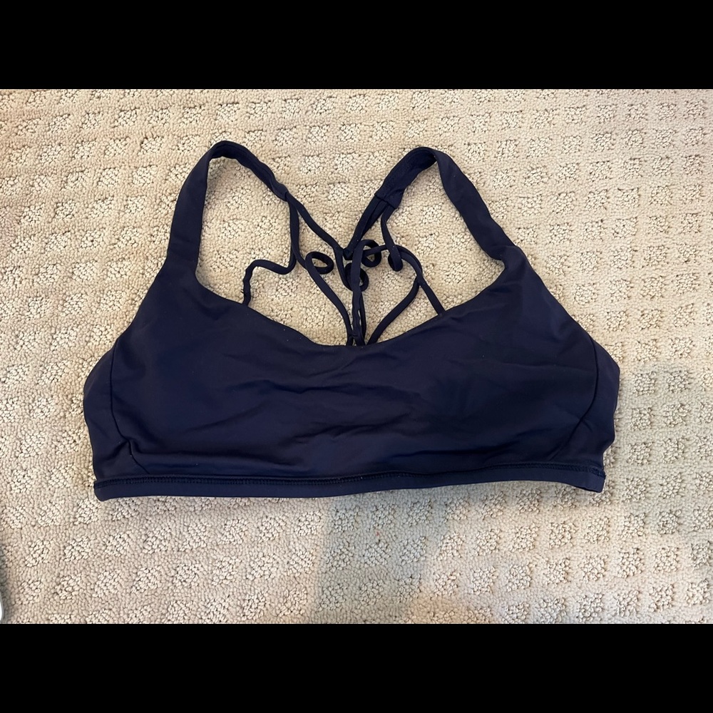 Lululemon Free to be Bra